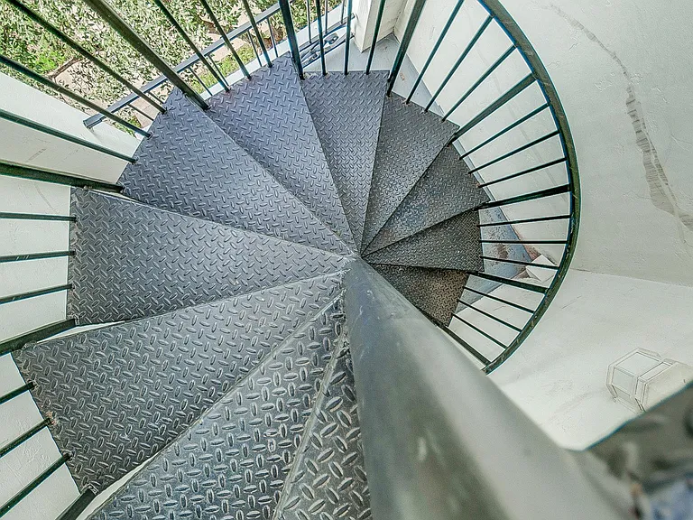 3118 Carmel St — Photo 32