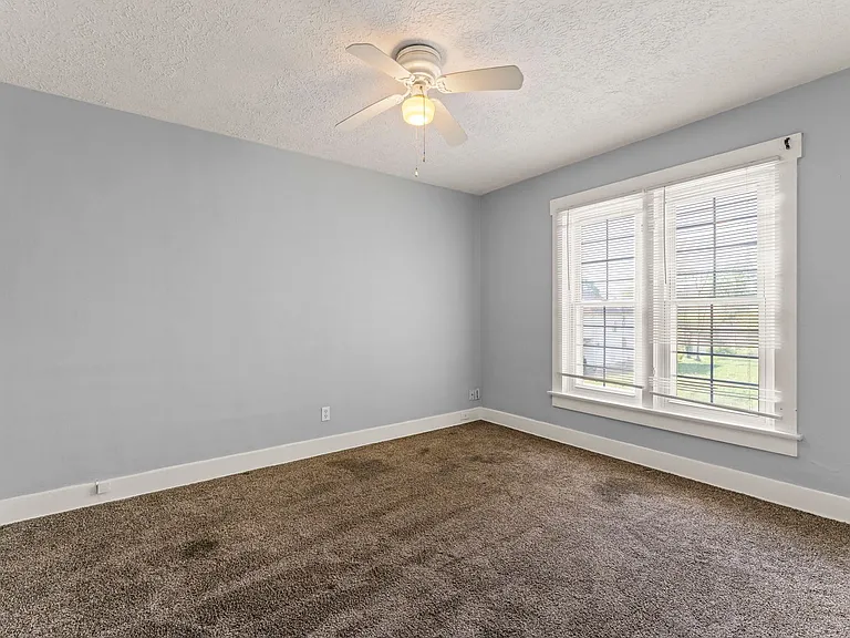 181 W Norman Ave — Photo 25