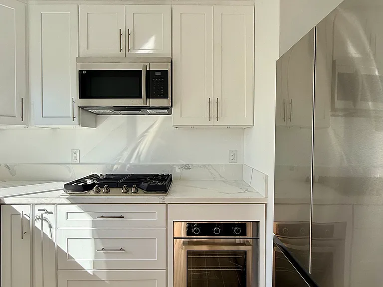 401 San Vicente Blvd #D — Photo 11