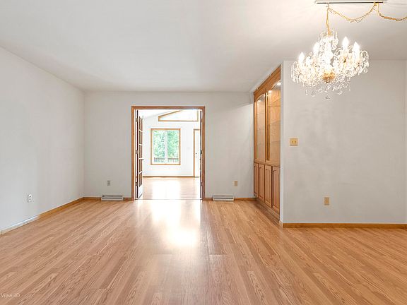 4th image of 9096 Knickerbocker St
