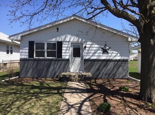 208 N 3rd St, Dunlap, IL 61525