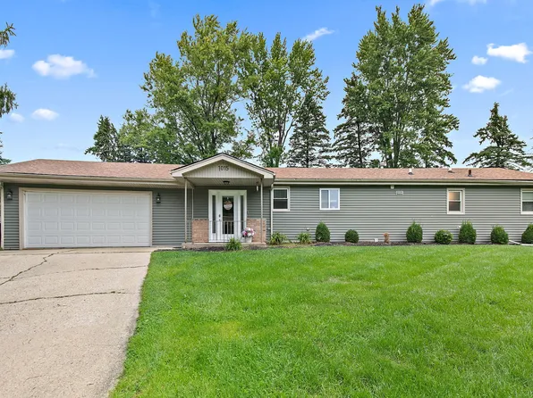 1015 Arctic Cir, Rockford, IL 61108
