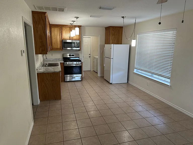805 N Washington St #D — Photo 13