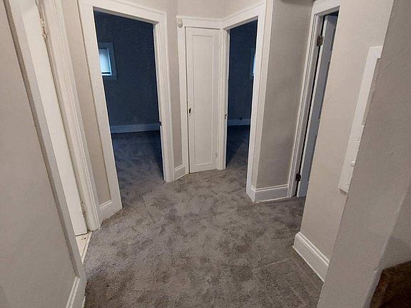 Hall to Bedrooms