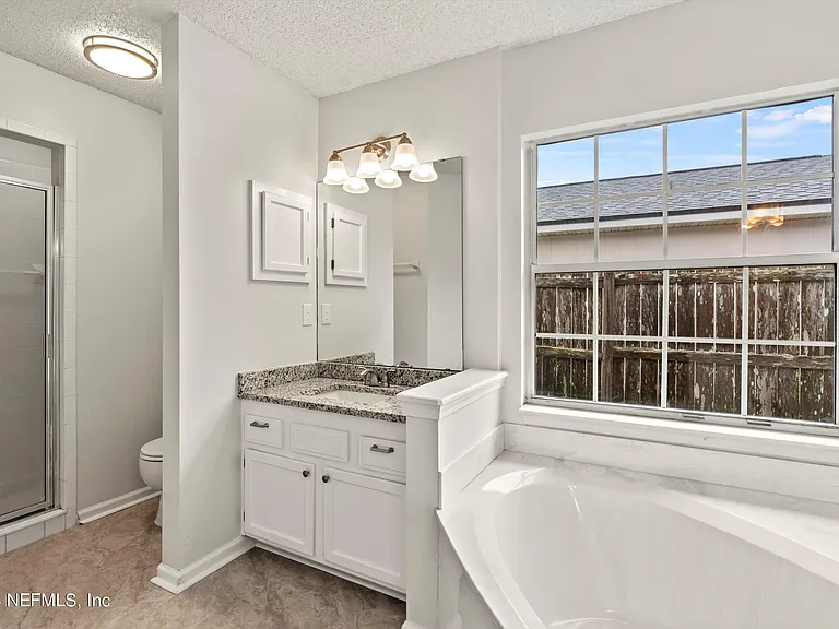 12756 Bentwater Dr — Photo 15