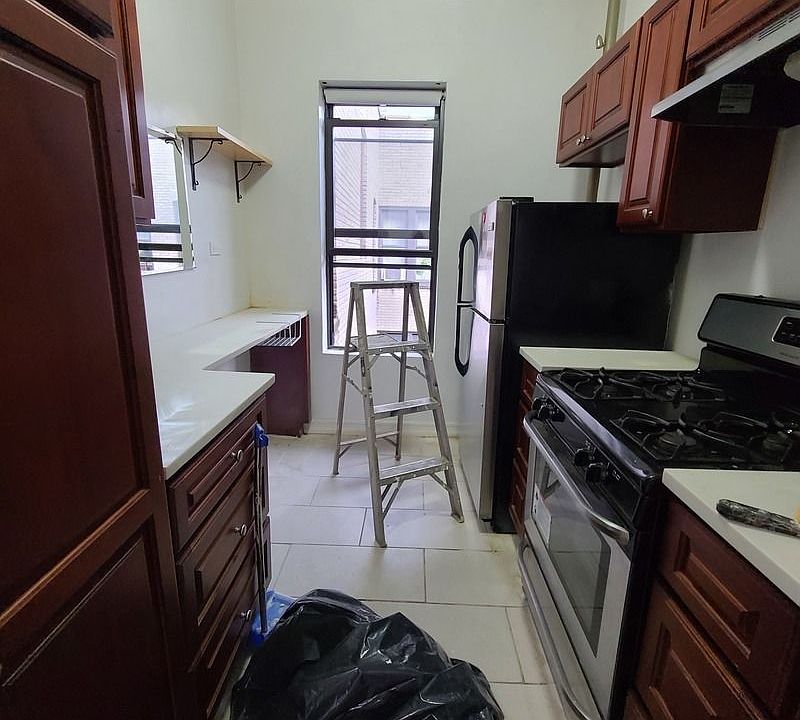 1st image of 61 E 17th St #4H