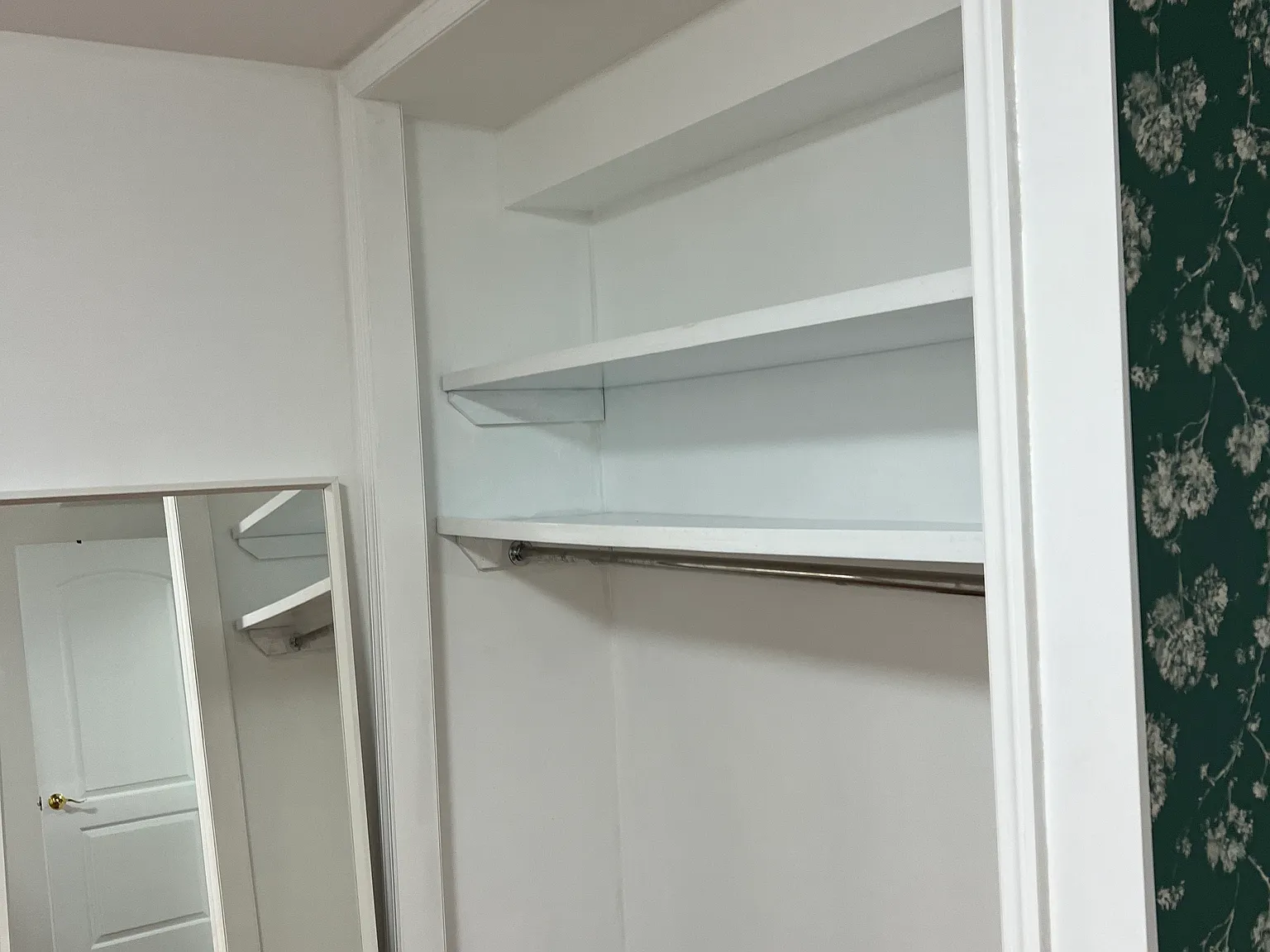 1 bed, 350 sqft, $1,300 — Photo 1