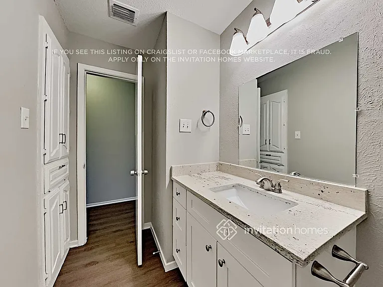 738 Brighton Ln — Photo 14