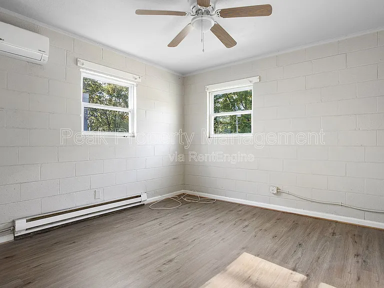 925 N 20th St #D — Photo 11