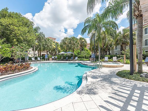 4th image of 4400 Portofino Way #10104