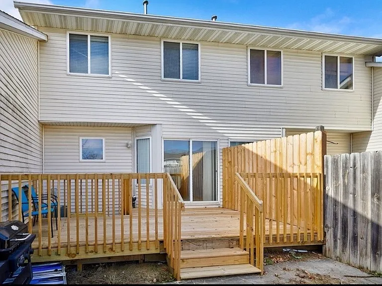 221 N Cherokee Dr — Photo 20