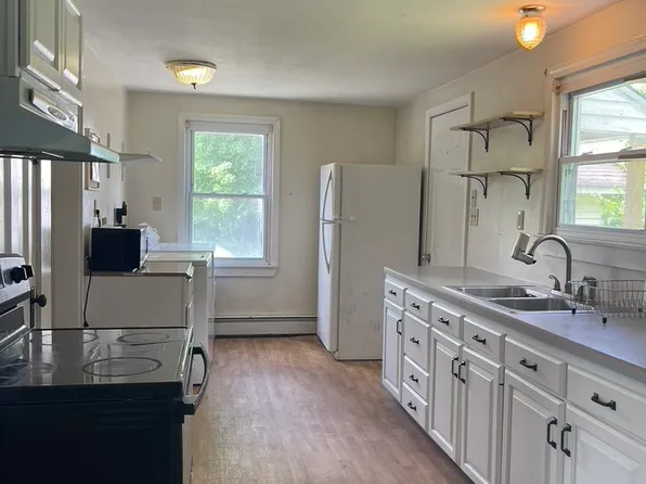 1002 Stafford Rd, Mansfield, CT 06268
