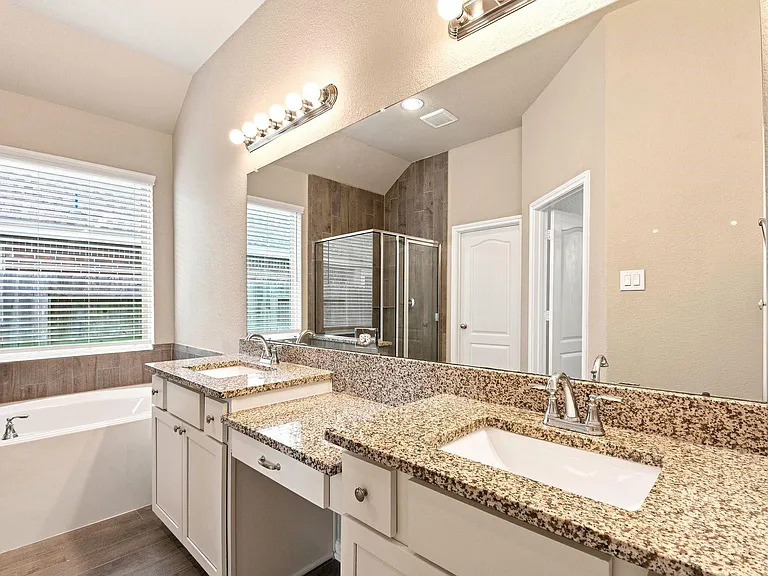 16875 Olympic National Dr — Photo 17