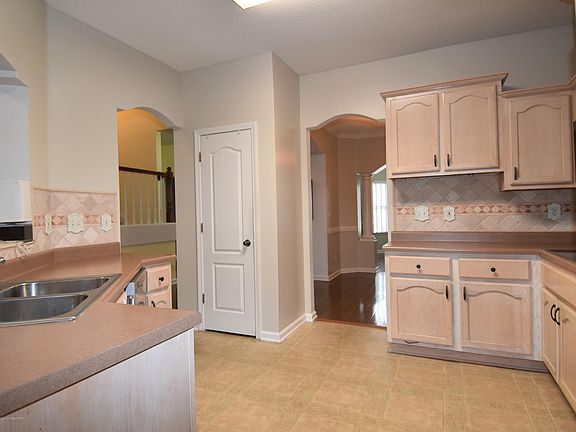 5th image of 3785 Lake Village Cv
