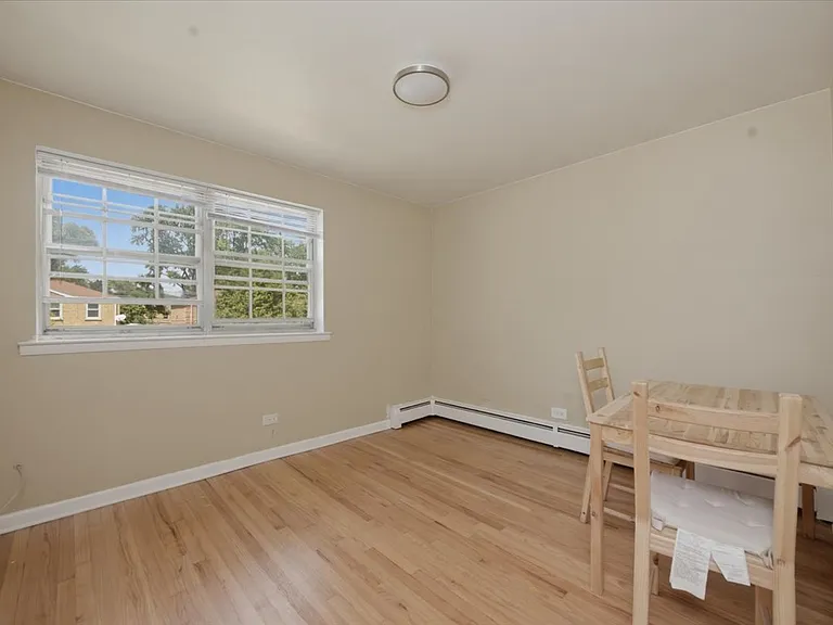 1725 Howard Ave W #201 — Photo 8