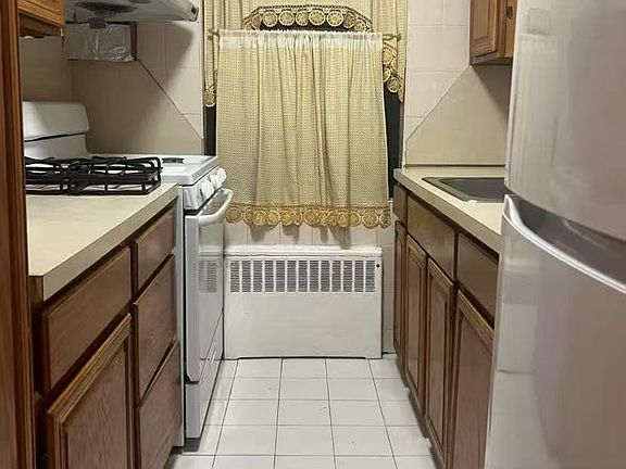 4th image of 68-78 136th St #2