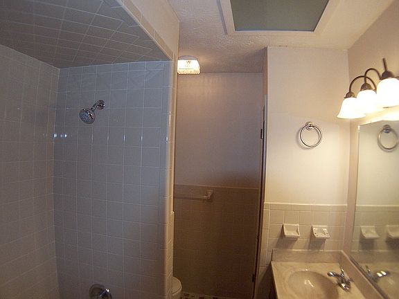 3rd image of 1330 Tangerine Dr