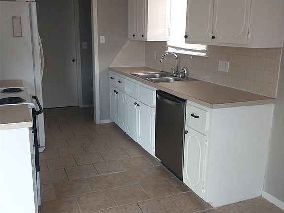 3rd image of 6031 SW Atterbury Dr
