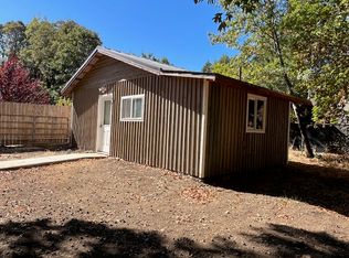 1040 Briceland Thorne Rd, Garberville, CA 95542
