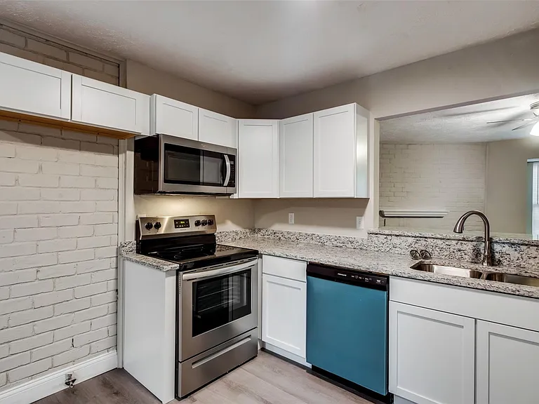 30 W Mountain Creek Dr — Photo 15