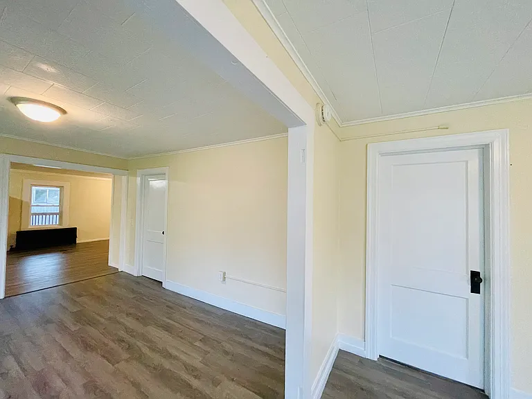 33 Follett St #B — Photo 31