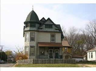 312 N Avon St, Rockford, IL 61101