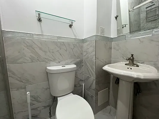 Rented by REAL New York | media 5