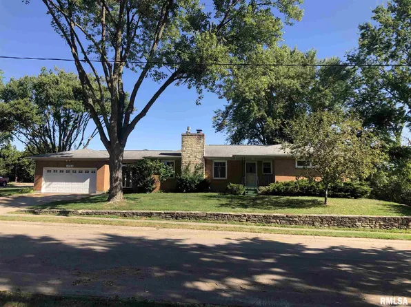 1732 25th Ave S, Clinton, IA 52732