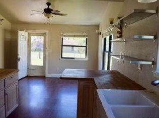 1216 North St, Kerrville, TX 78028