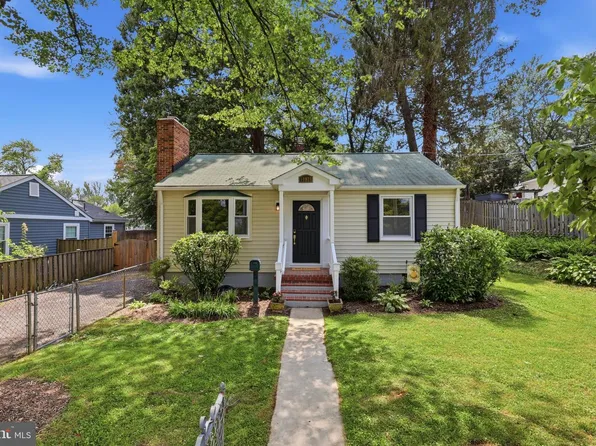 10925 Milburn St, Fairfax, VA 22030