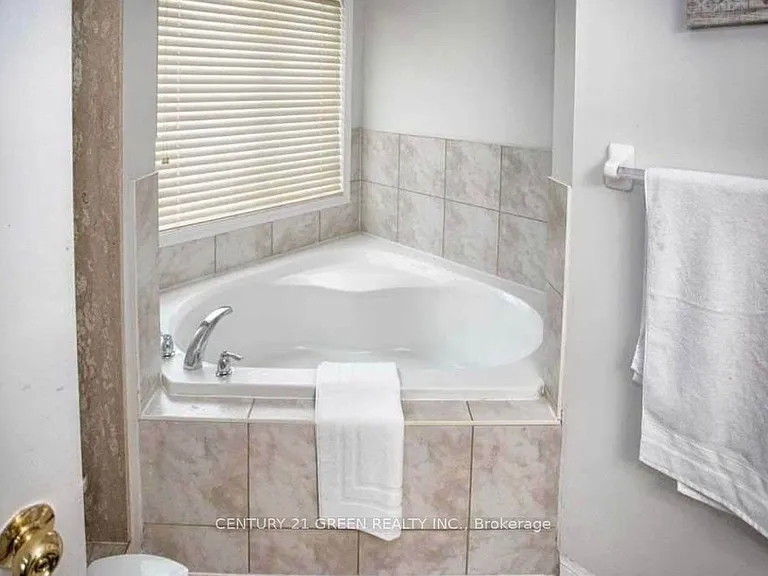 98 Muskox Dr #MAIN — Photo 9