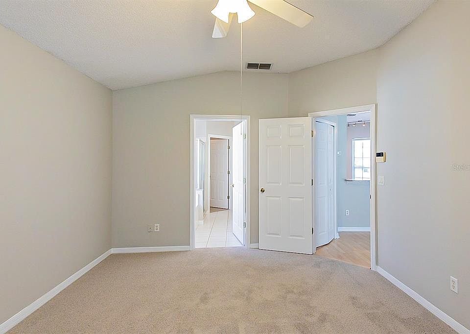1st image of 165 Forest Park Cir