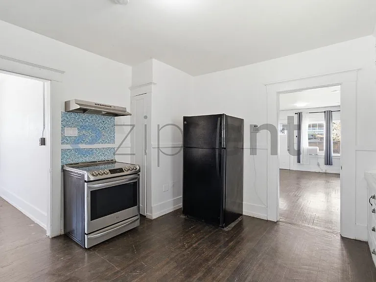 423 Mill St #423 MILL ST — Photo 16