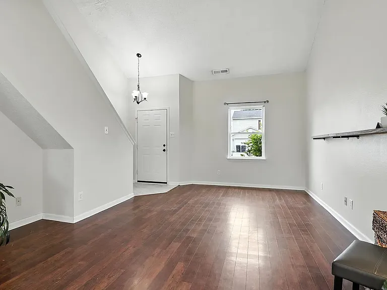2433 Harvest Moon Dr — Photo 6