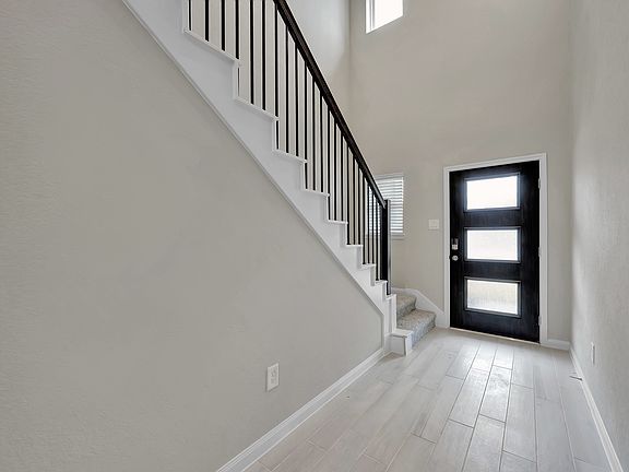 4th image of 18487 Sunrise Maple Dr