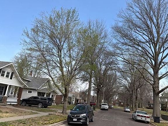 5th image of 1700 Olive St