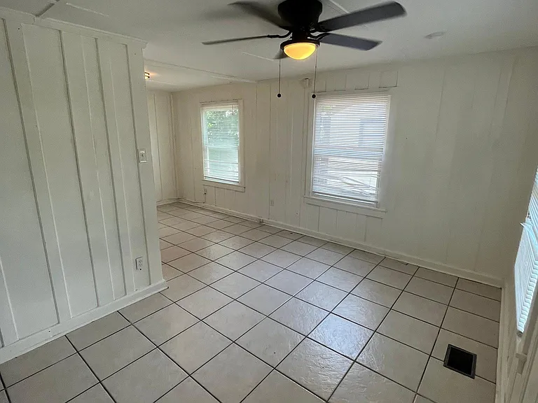 126 Huntlee Dr — Photo 4