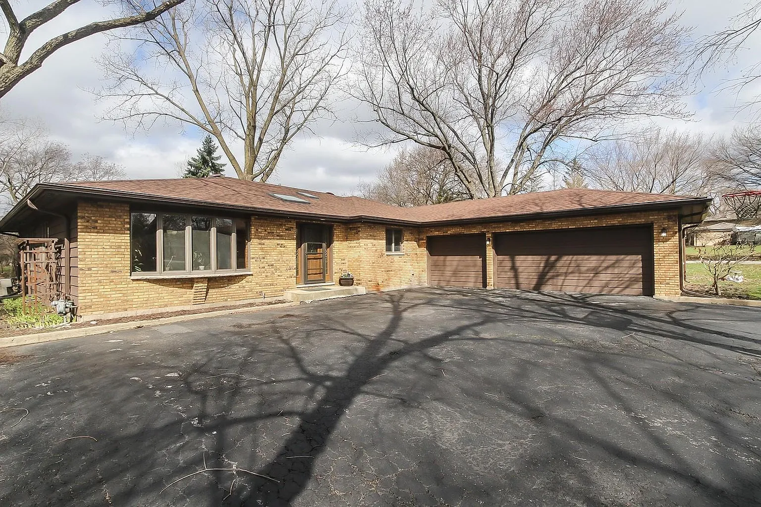 6N216 Harvey Rd photo 1