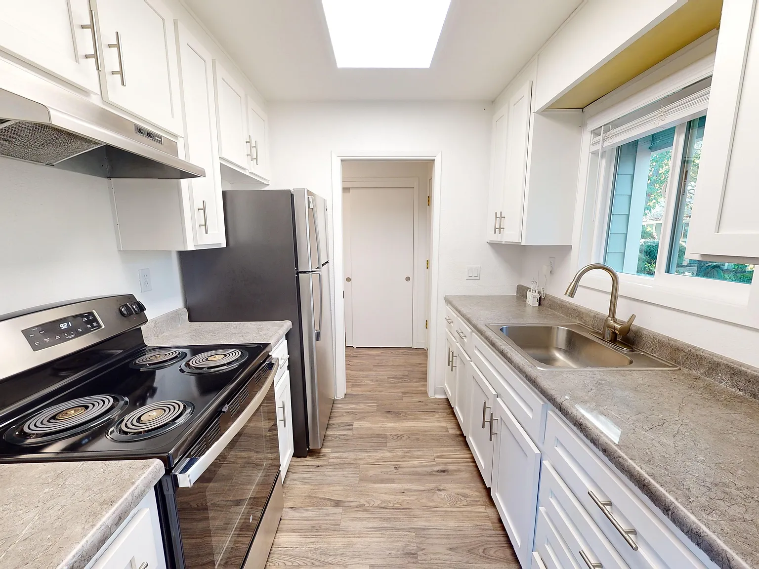 Stylish 55+ Community Apartment in the Heart of Sonoma — Photo 1