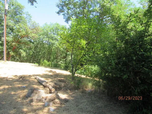6373 Monument Dr, Grants Pass, OR 97526