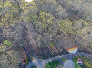 0 Swallow Dr, New Alexandria, PA 15670