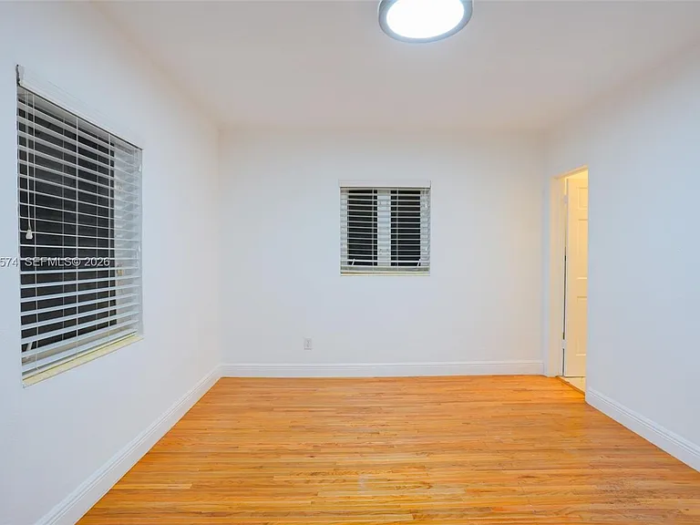 355 Redwood Ln — Photo 17