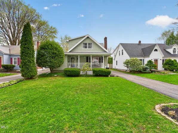 1528 Myron Street, Niskayuna, NY 12309