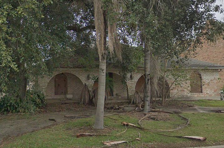 1st image of 418 Palm Dr