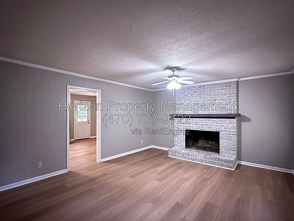 4th image of 4014 White Oak Ct NW
