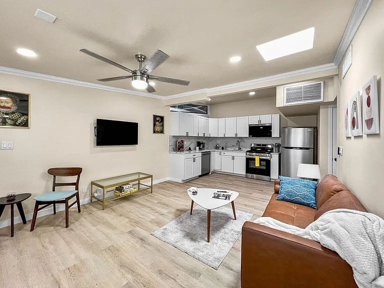 Earll6644 — Photo 11