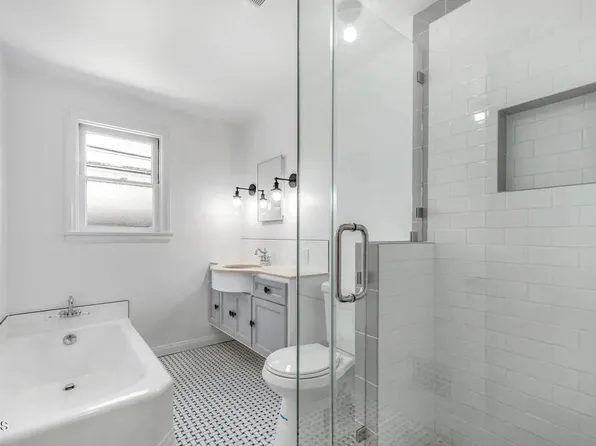 610-618 S Lake Ave, Pasadena, CA 91106