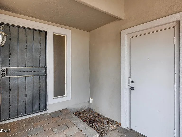2933 W Muriel Dr — Photo 7