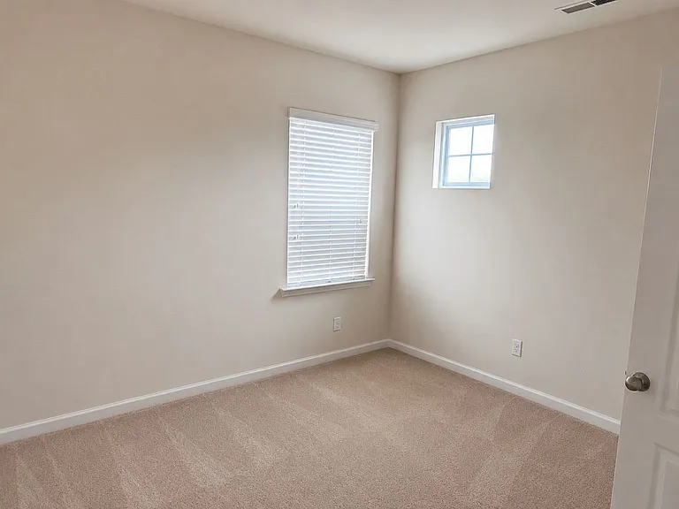 10665 Sky Chase Ave NW — Photo 20