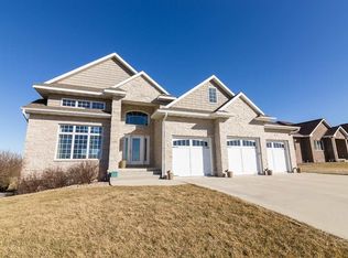 1385 Fox Ridge Rd, Dike, IA 50624